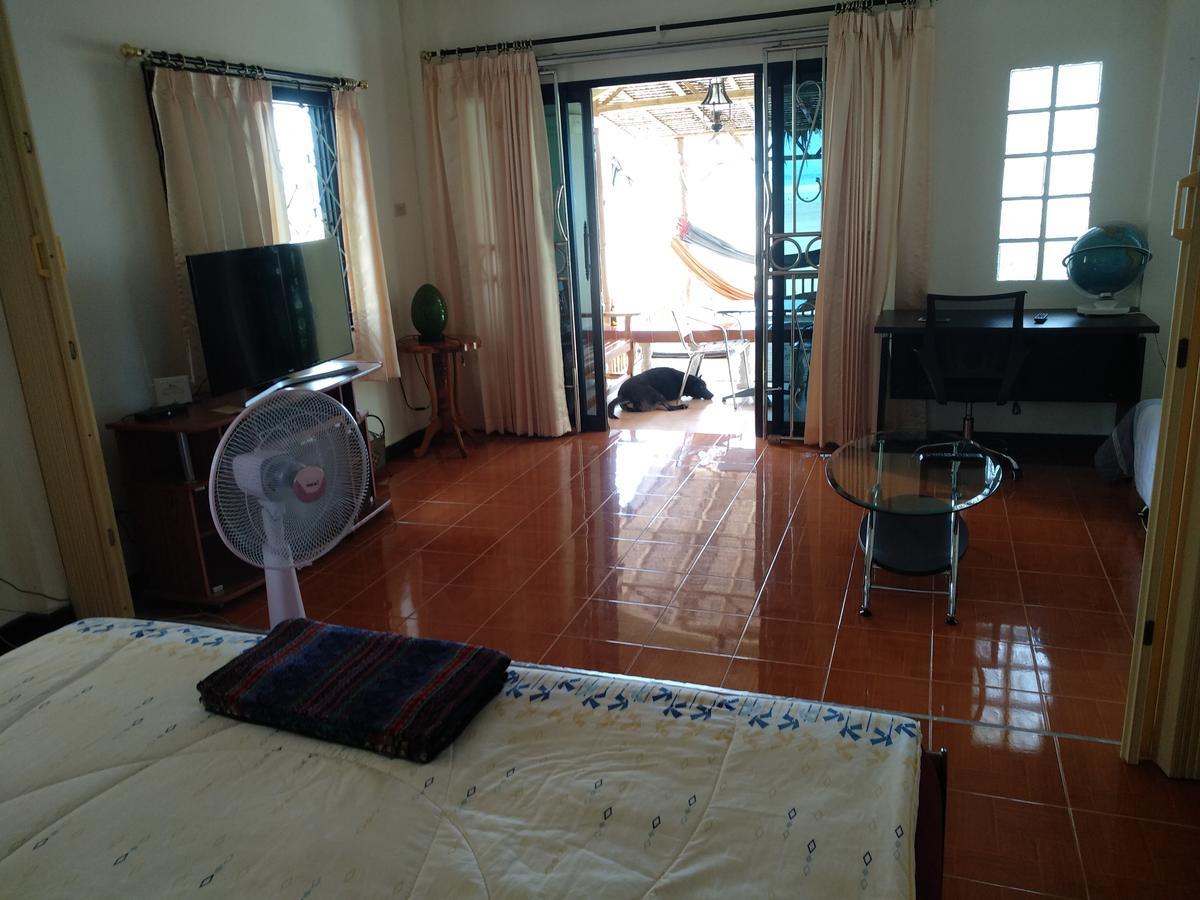 Right On The Beach House Villa Taling Ngam Beach Esterno foto