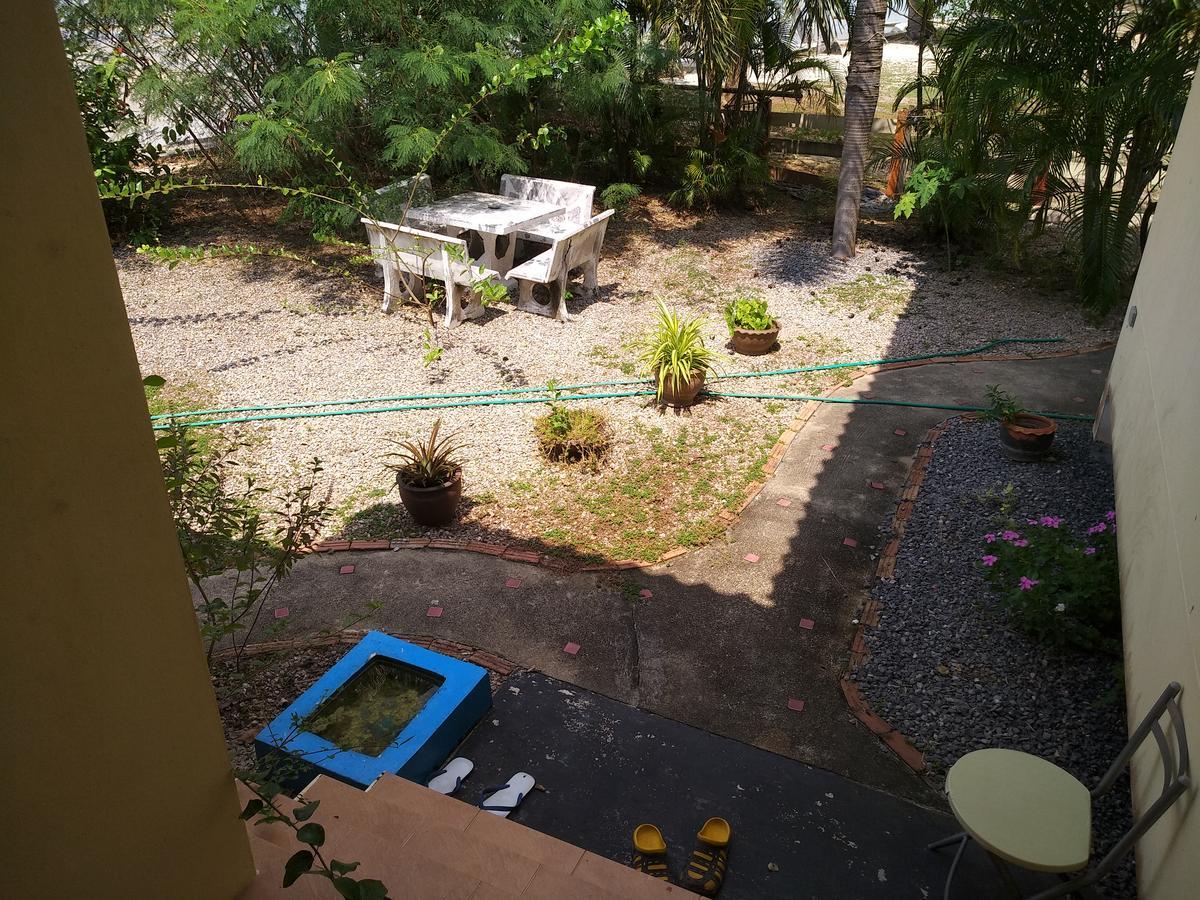 Right On The Beach House Villa Taling Ngam Beach Esterno foto