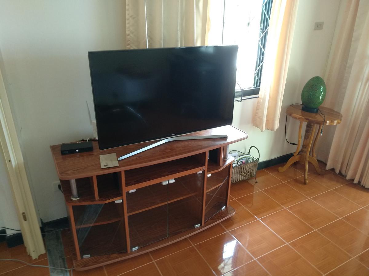 Right On The Beach House Villa Taling Ngam Beach Esterno foto