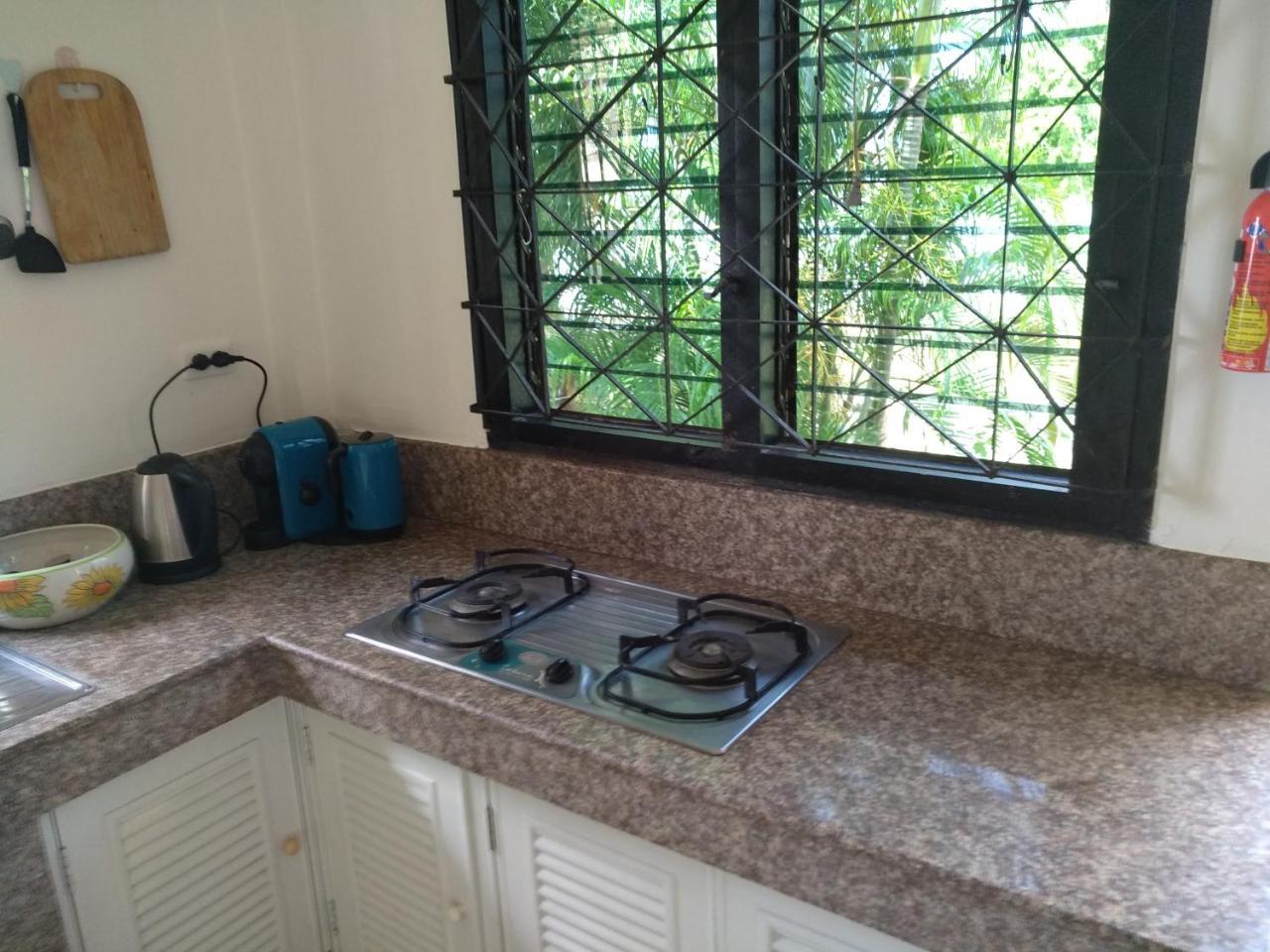 Right On The Beach House Villa Taling Ngam Beach Esterno foto